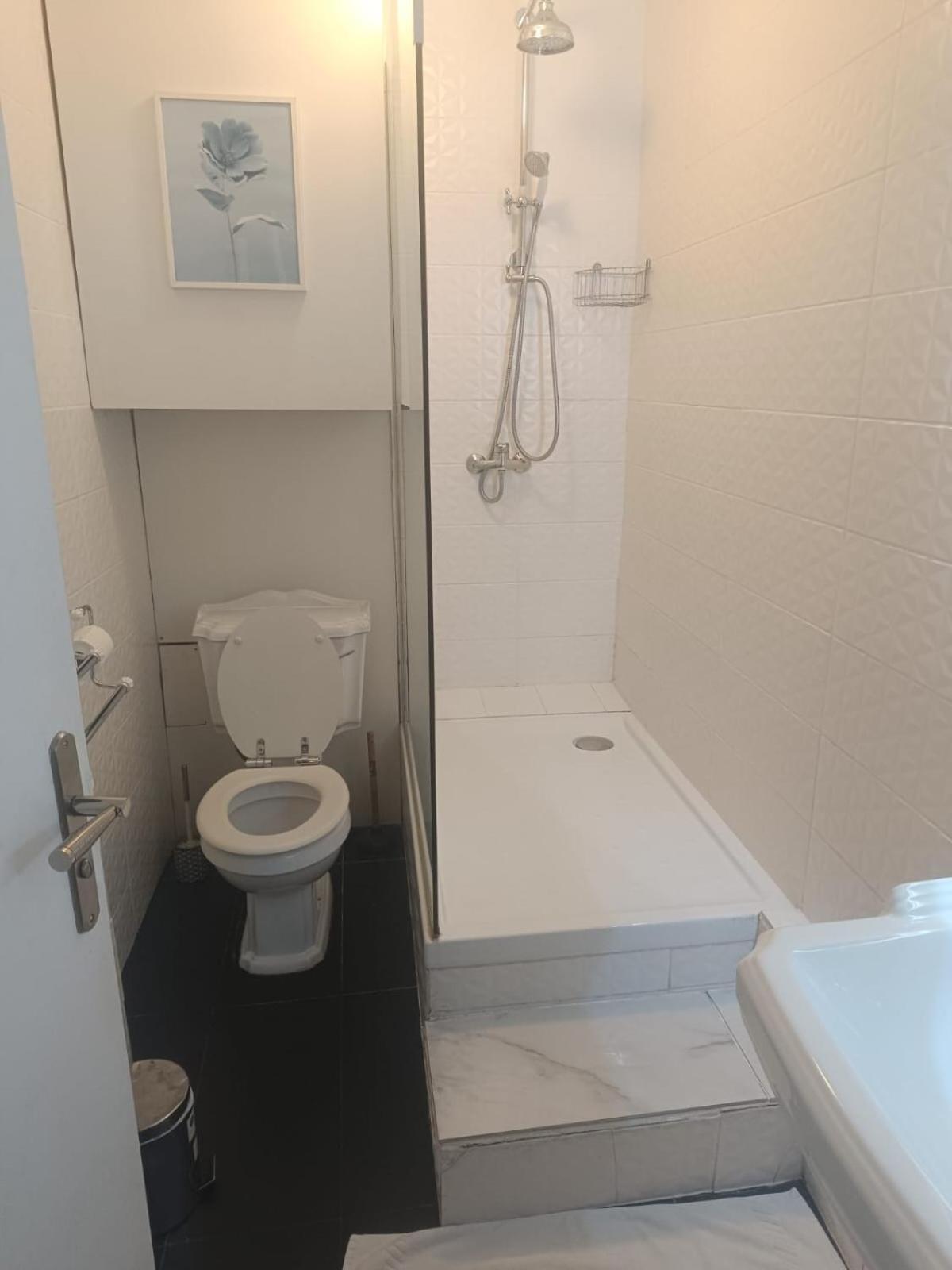 Joli 2 Pieces Proche Marais Apartamento Paris Exterior foto