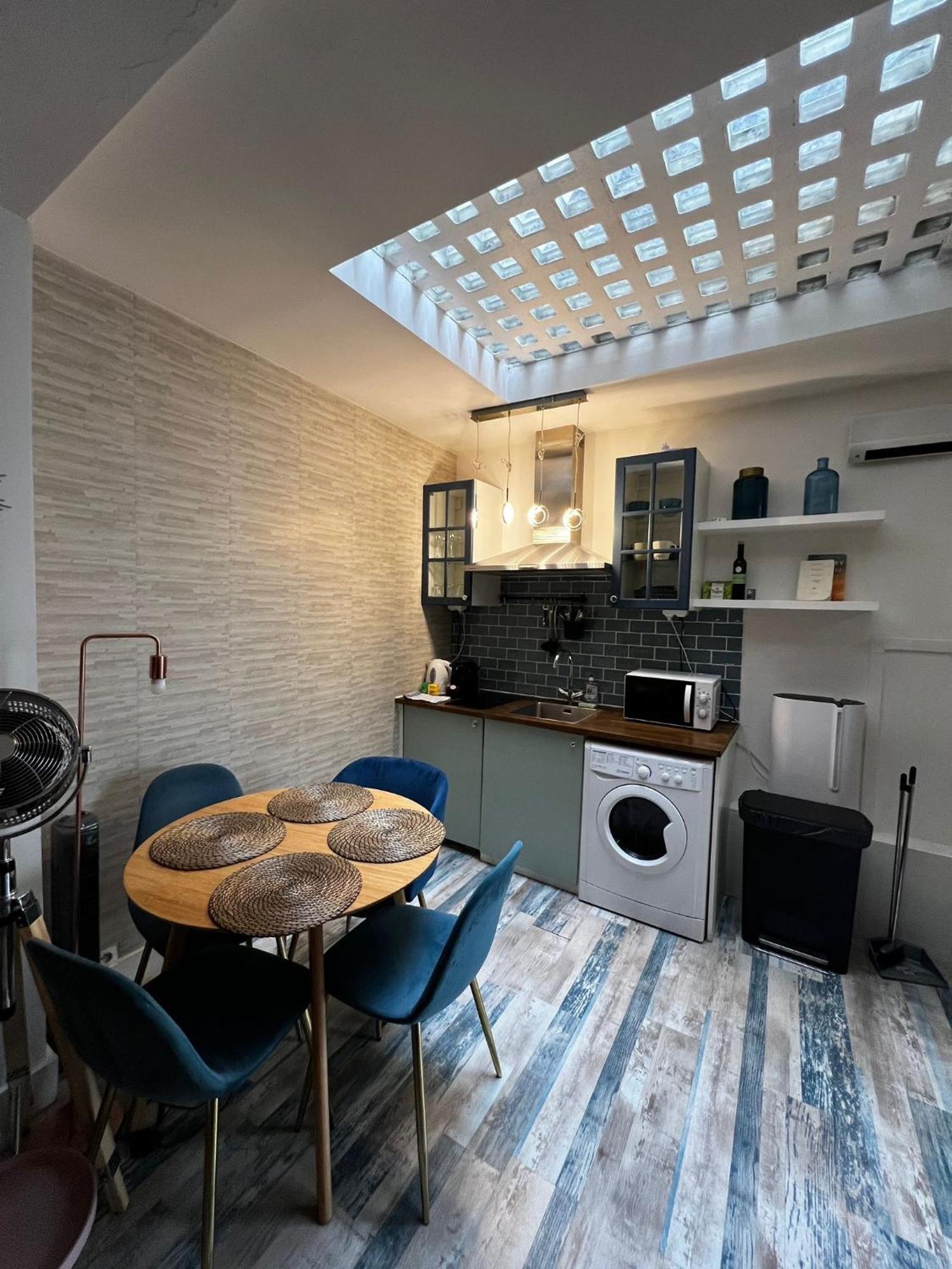 Joli 2 Pieces Proche Marais Apartamento Paris Exterior foto